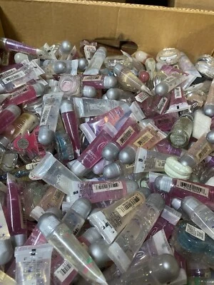Caboodles Glitzer Lipgloss 10 verschiedene Geschmacksrichtungen Lip Style Neu Versiegelt - Bild 1 von 3