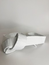 Martial Arts/Karate White Belt Size 0 / 80 Inches / GI/Uniform