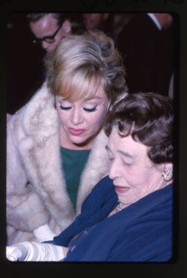 Glynis Johns Candid 1960's Glamour Event Fur Coat Original 35mm Transparency 