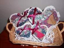 PRIMITIVE PRIM BLUE-MAROON QUILTED LOOK  HEART BOWL FILLERS-TOTAL 4