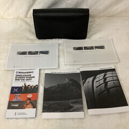 2022 Lincoln Navigator Supplemental Owners Guide Set With Case No Owners Manual