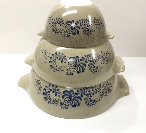 Vintage Pyrex Homestead Speckled Tan Blue Cinderella Nesting Bowls Set of 3 - 第 2/10 張圖片