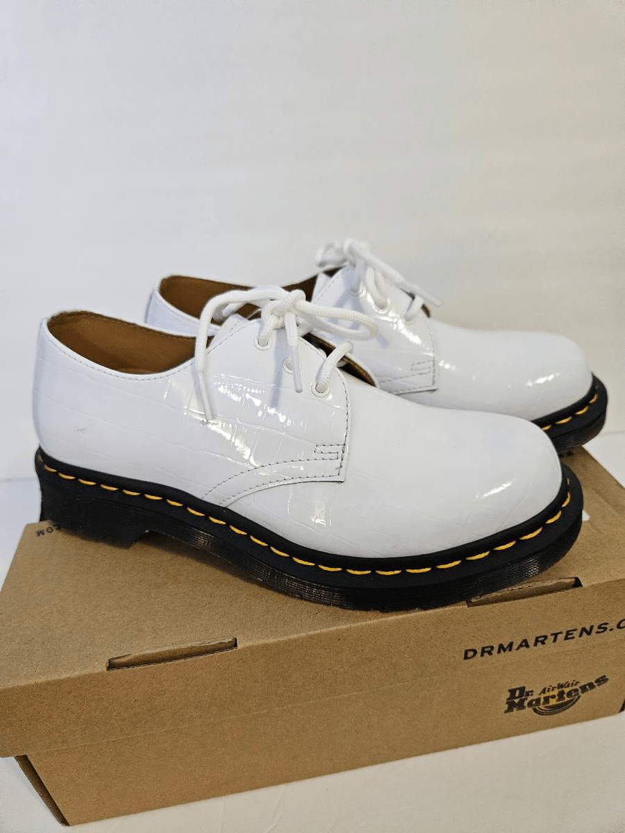 Martens 1461 white patent croc embossed Size