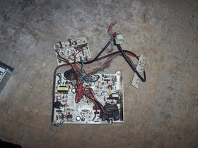 BALLY GAME MAKER MONITOR PCB WORKS PERFECT LOOK! TATUNG  MODEL VS 14428