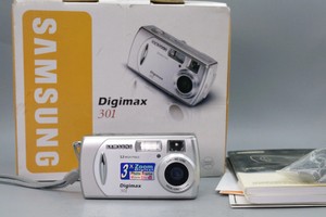 Samsung Digimax 301 3.2MP Compact Digital Camera Boxed Manuals Strap Tested