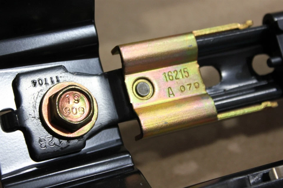 01-04 Isuzu Rodeo Honda Passport Soporte Ajustador Cinturón de Seguridad Izquierdo 8973010511 OEM Foto 4 de 4