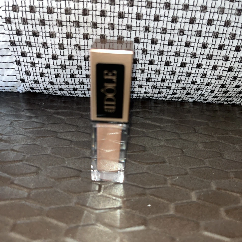 Lancome Idole Liquid Eye Blusher Liquid Eyeshadow & Liner #02DESERT SAND 0.23oz - Image 3 of 4