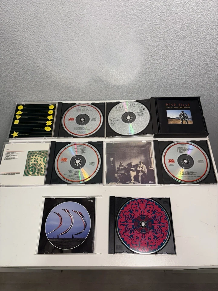 10 Vintage Rock Albums CD Bundle Genesis Rolling Stones Motley Crue & More - Imagem 3 de 4