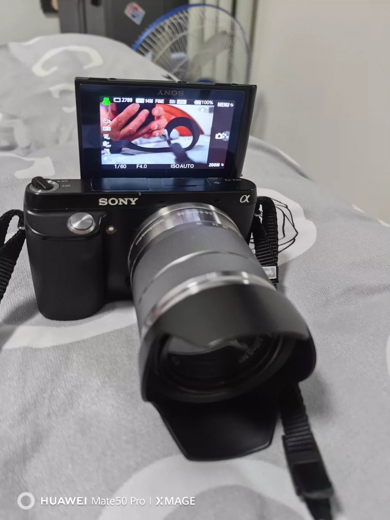 SONY Alpha NEX-F3 16MP Digital Camera w/ 18-55mm Lens Kit