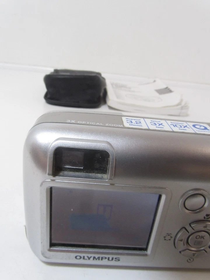 Olympus Camedia C-360 Zoom Digital Camera Silver + Bits Working - Image 4 of 4