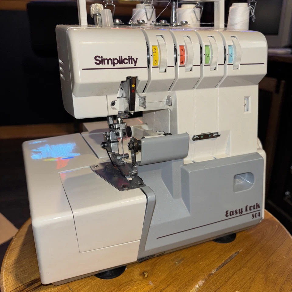 SIMPLICITY EASY LOCK  SL804SP SERGE SERWING SERGING MACHINE - Image 3 of 4