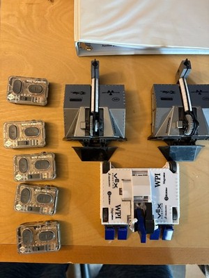HEXBUG BattleBots Lot 3 RC Robots 5 Controllers Blacksmith and Biteforce