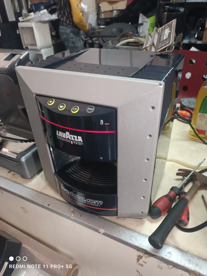 KAFFEEMASCHINE KAPSELN ESPRESSO POINT - LAVAZZA EP 2303 PINININFARINA - Bild 2 von 2