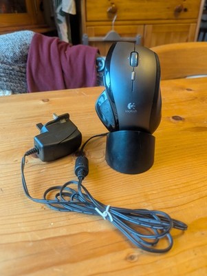 Logitech M-RBQ124 MX Revolution Ergonomische PC Maus mit Ladegerät Computer Gaming