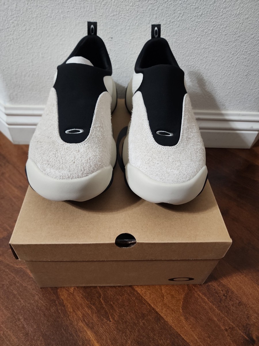 Oakley x Brain Dead Factory Team Flesh Milk / Black Men's Size