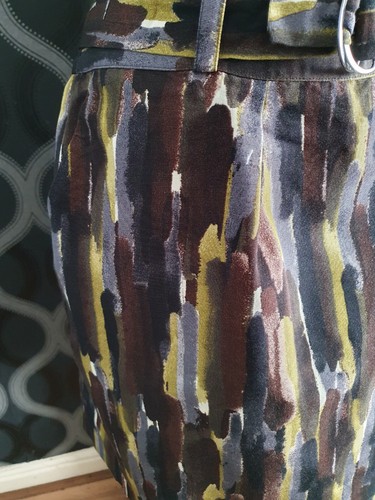M&S Black Brown Olive & Grey Abstract Fully Lined Skirt Size 20 - Picture 2 of 3