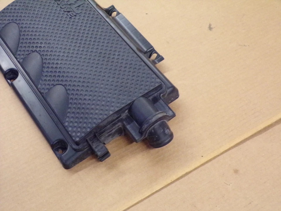 2009 mitsubishi galant крышка двигателя воздухозаборник резонатор 2,4 л 2004-2009 - Изображение 2 из 3