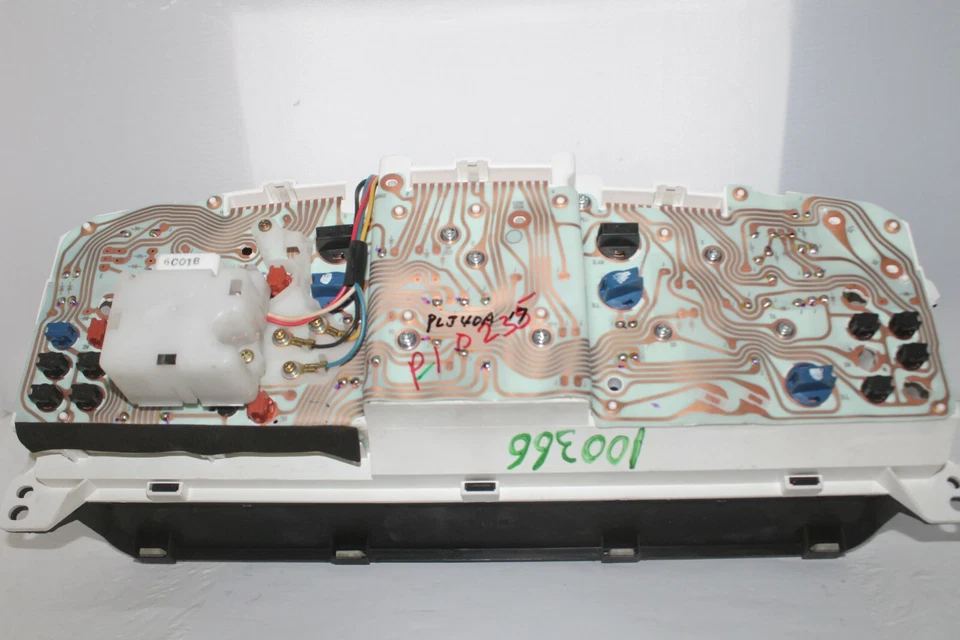 Cuadro de instrumentos velocímetro medidores 95 96 Mazda Millenia 121.618 millas Foto 4 de 4