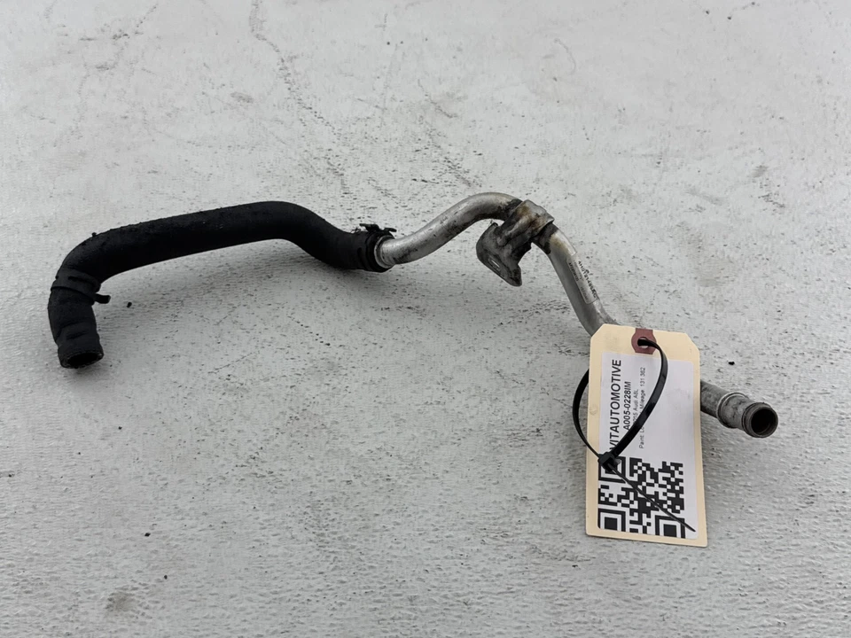 AUDI A8 QUATTRO 2011-2018 4,0 L refrigerante inferior derecho tubo de línea 4H0121485AC fabricante original Foto 2 de 4
