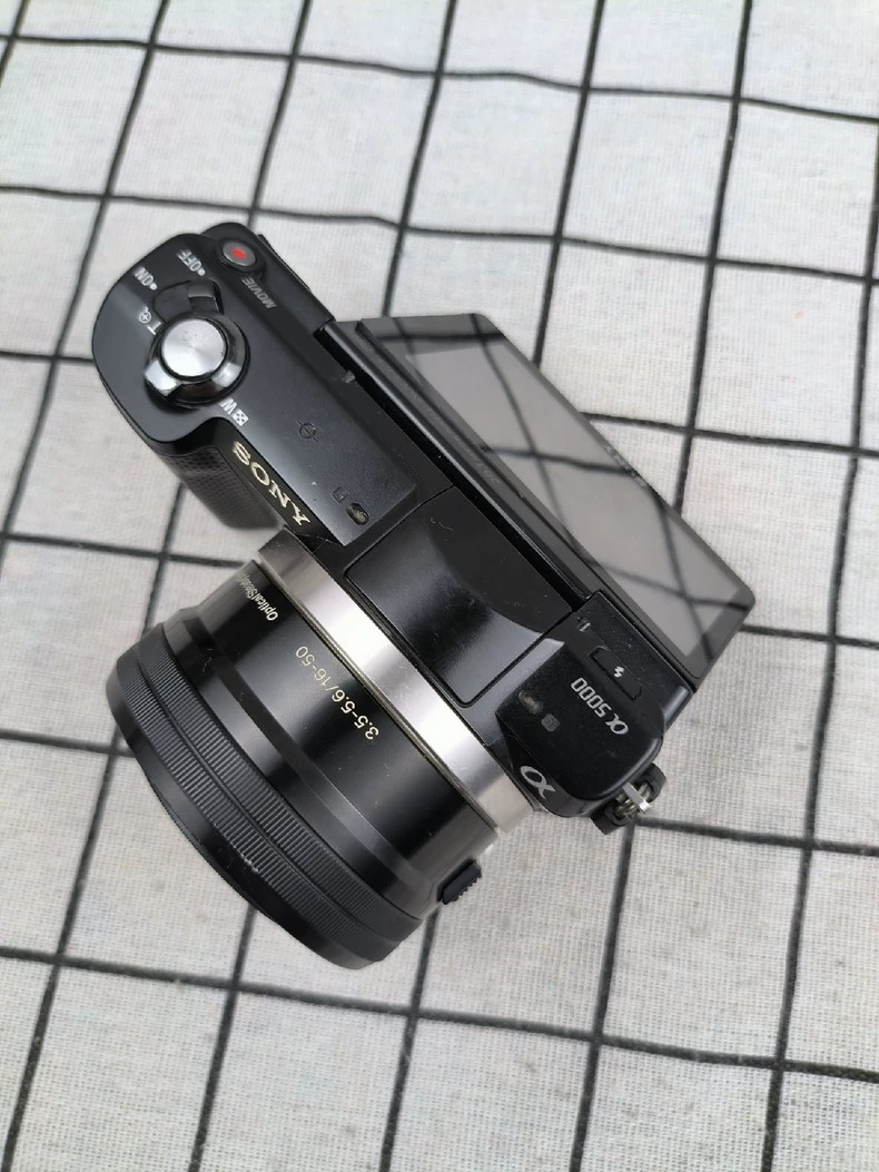 Sony Alpha A5000 20.1 Mirrorless Digital Camera w/16-50mm Zoom