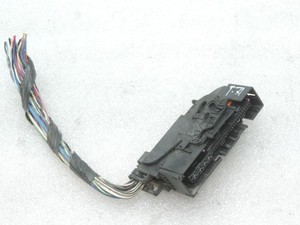 Original Toyota Avensis T27 ABS Pumpe Stecker