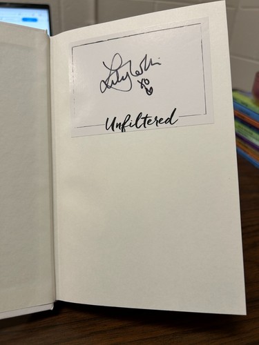 Unfiltered : No Shame, No Regrets, Just Me by Lily Collins SIGNED - Photo 2/6