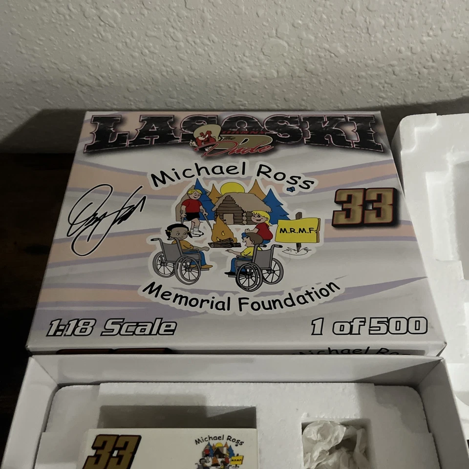 1/25 R&R 2007 Danny Lasoski #33 Michael Ross Foundation Sprint Car - Image 2 of 4