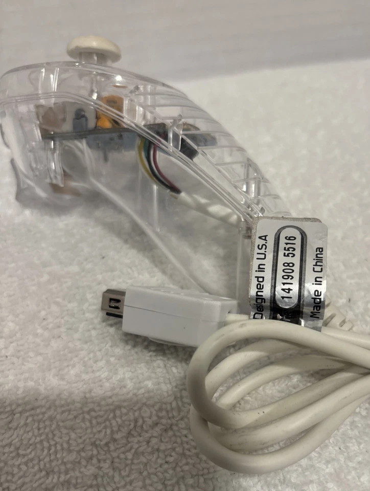 Nyko Kama Navigation Controller Nunchuck for Nintendo Wii / Wii U - Clear - Image 3 of 4