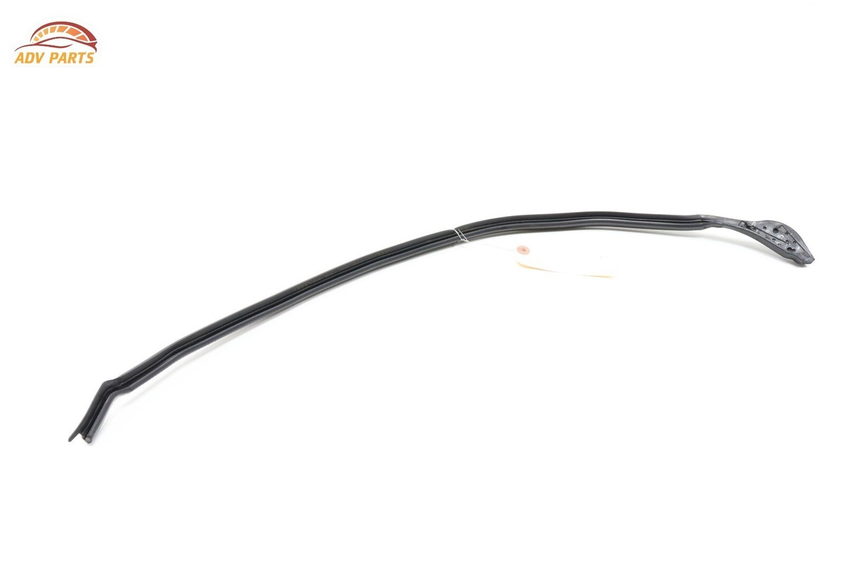 AUDI Q7 FRONT RIGHT PASSENGER SIDE DOOR FORWARD WEATHERSTRIP SEAL