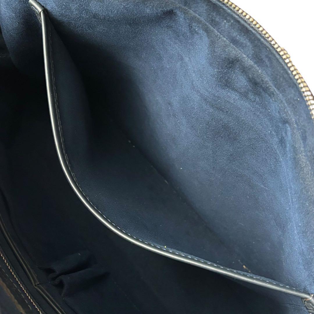 Louis Vuitton Epi 2Way Business Bag - Authentic, Excellent Louis Vuitton Epi 2Way Business Bag - Authentic, Excellent