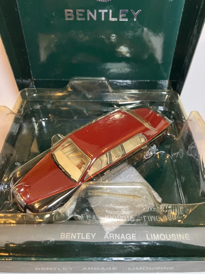 Minichamps: Limusina Bentley Arnage - Negra y Burdeos Met - Embalaje de distribuidor Foto 3 de 4