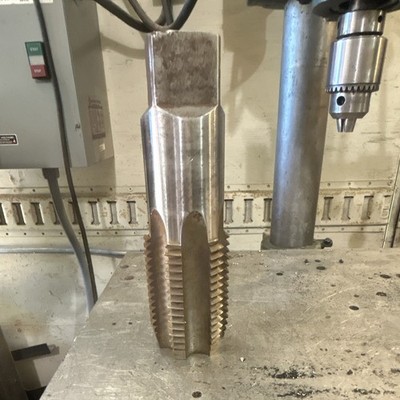 Large Metalworking Hand Tap Threading Tool for Thread Cutting & Tapping