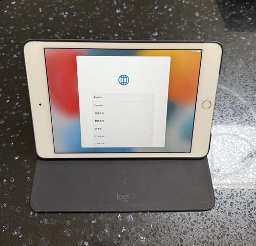 Apple iPad Mini 4th Gen A1538 7.9" 128GB Wi-Fi MK9P2LL/A