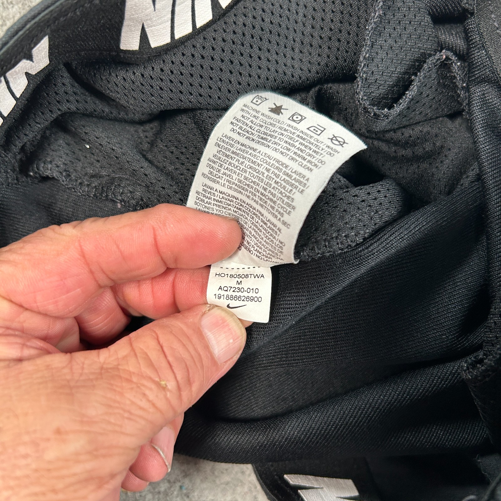 Nike Jogger Pants Men's Medium Black Tapered Leg Cropped Sports Jogging Workout thumbnail 6