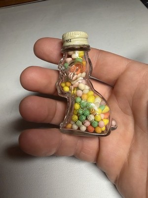 VINTAGE RARE T.H. STOUGH CLEAR GLASS DOG CANDY CONTAINER W/ ORIGINAL CANDY 1950S