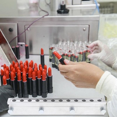 Zum Selbermachen Lippenstift Modell Schönheit Verwendung Lipgloss Fill Maker Kosmetik Lippenmacher