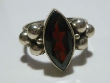 WOMENS LARGE STERLING SILVER RUBY RED GLASS CZ MODERN RING BAND SZ 8.25