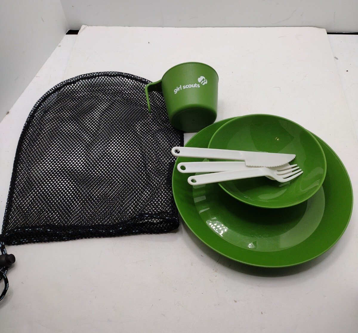 GSI Outdoors Girl Scouts, Green Camping Dinnerware Set for in mesh
