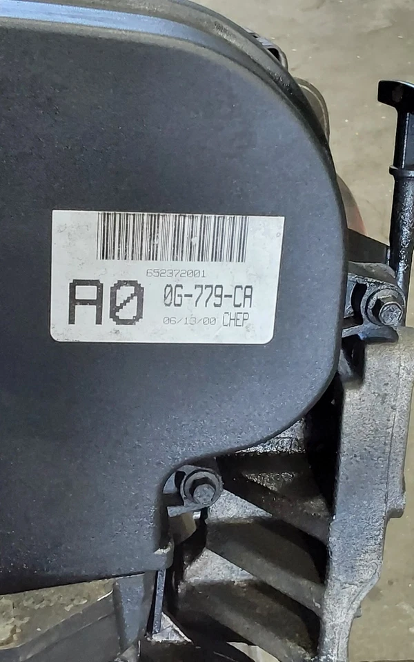 Ford Focus ZX3 2000 2,0 L conjunto de motor OEM VIN 3 octavo dígito Foto 4 de 4