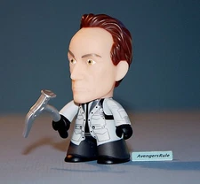 AVP Whoever Wins Collection Titans Vinyl Figures Bishop 1/20