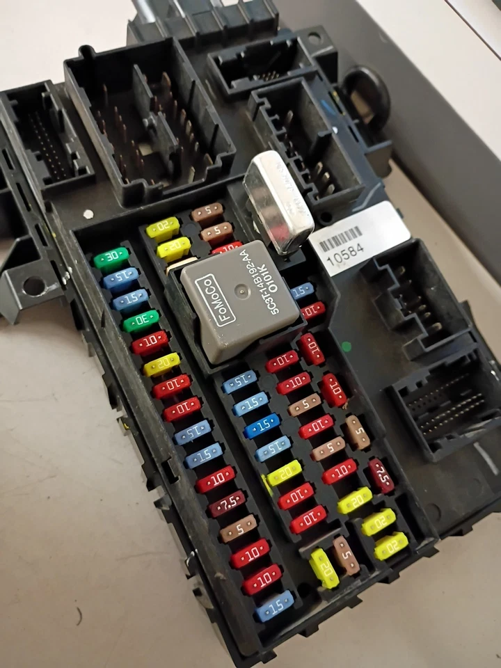 Caixa de fusíveis relé multifuncional Ford Taurus 2010-2013 fabricante de equipamento original AG1T-14B476-CD - Imagem 4 de 4