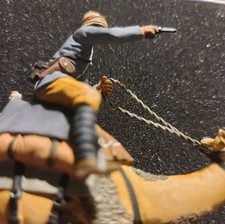 BRITAINS 27011 BRITISH CAMEL CORPS OFFICER MOUNTED ADVNG Lim Ed 804/100 NIB MINT