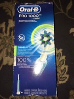Oral-b Pro Crossaction 1000 Rechargeable Toothbrush Oral-b Pro Crossaction 1000 Rechargeable Toothbrush