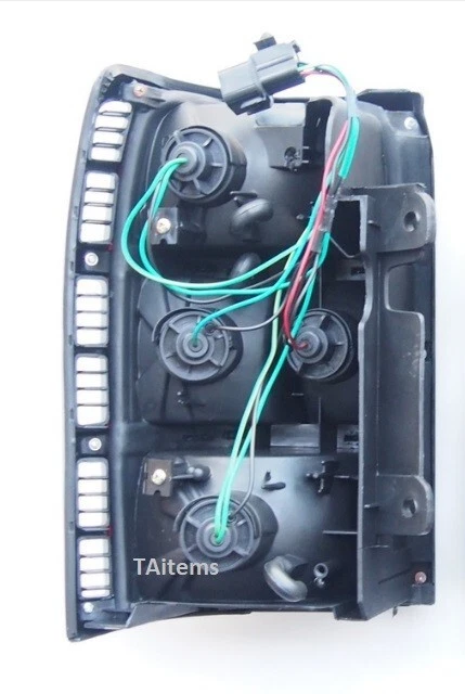 PAIR / SET REAR TAIL OUTER LIGHT LAMPS for MITSUBISHI PAJERO MONTERO 1992-1995 - Image 4 of 4