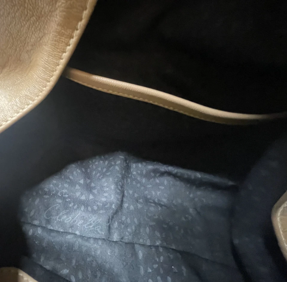 Bolso Hobo Nia Cleobella de cuero nude con asa superior Foto 4 de 4