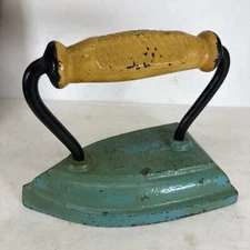 ANTIQUE CAST IRON FLAT IRON Green And Yellow Enameled 5