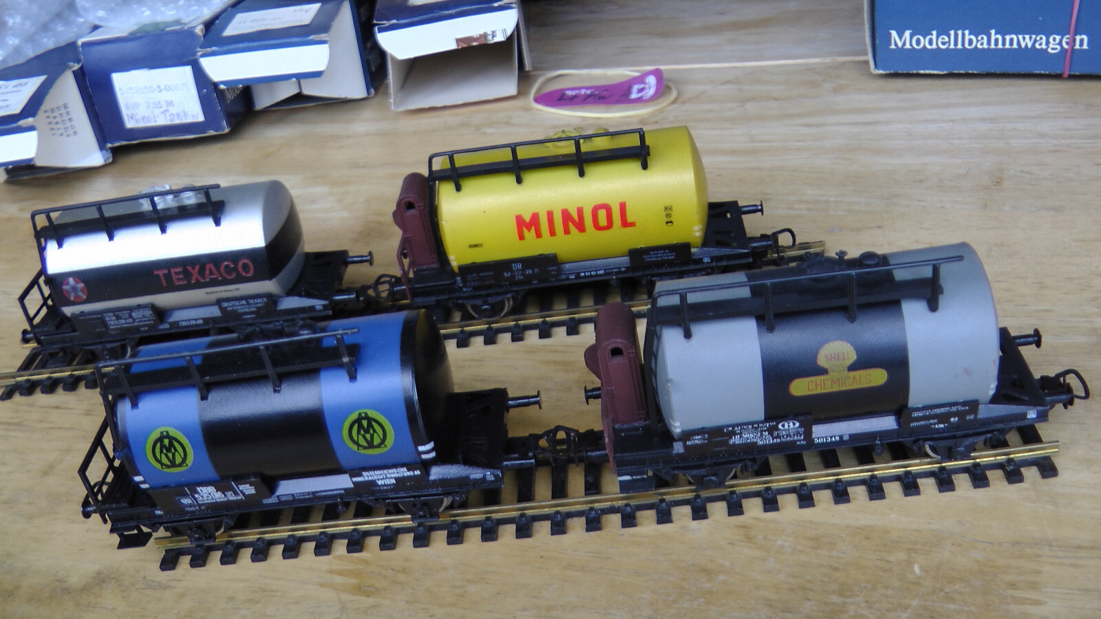 Bild 2 von 12