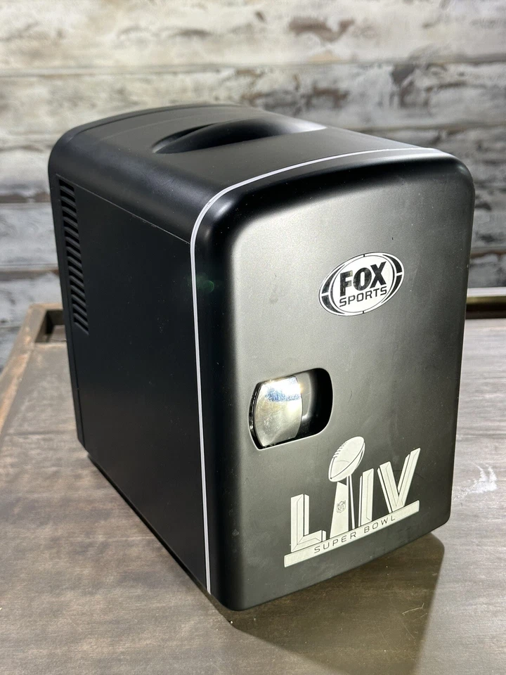 Mini nevera deportiva Fox exclusiva Chefman Super Bowl LIV enfría calienta RJ48-Negro Foto 3 de 4