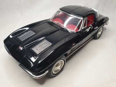 1963 CHEVROLET CORVETTE | schwarz | ERTL | 1:18