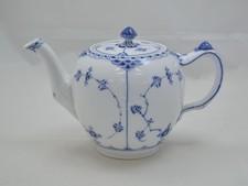 Royal Copenhagen Musselmalet Halbspitze Blue fluted half lace - Teekanne No. 611